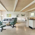 Holiday home Livia - 900m From The Sea By Interhome *