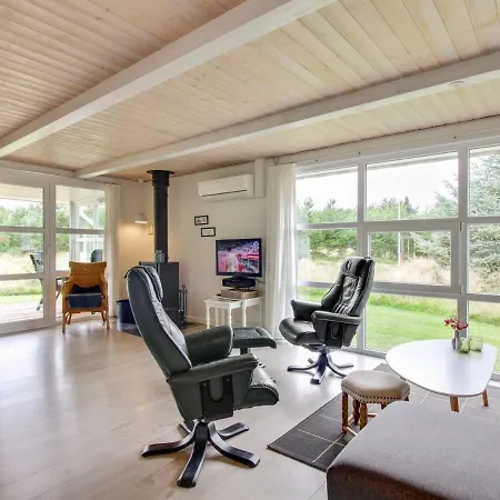Holiday Livia - 900m From The Sea In Western Jutland By Interhome *