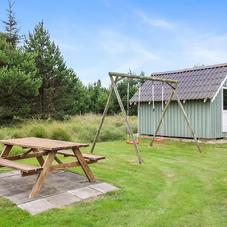 Livia - 900m From The Sea By Interhome *