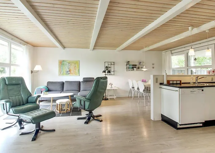 Prázdninový dům Livia - 900m From The Sea By Interhome *