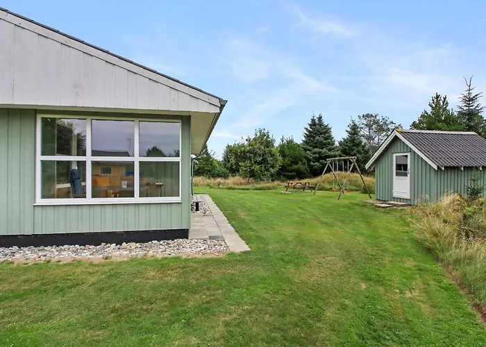 Livia - 900m From The Sea By Interhome